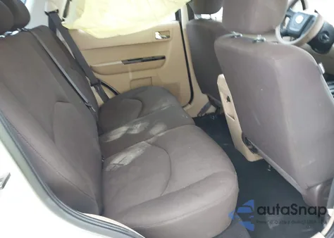 2008 Mazda Tribute I Sport z USA, uszkodzony, nr VIN 4F2CZ02Z88KM22077